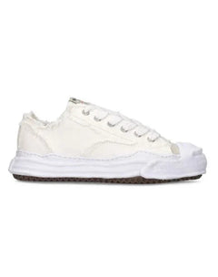 FH Low-Top Sneaker