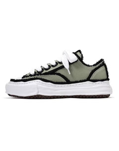 FP Low-Top Sneaker