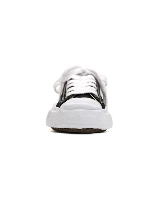 FH OG Sole Low-Top Sneaker