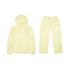 VIRAL TRACKSUIT